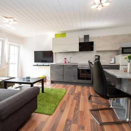 Appartement Feriendomizil Am Moselufer à Zell Extérieur photo
